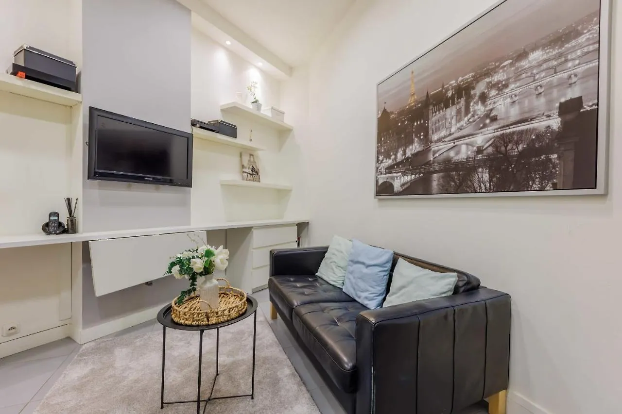 Cozy Studio In The Heart Of Paris - Odeonluxembourg Apartment